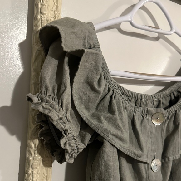 TOPSHOP | Olive Green Off-Shoulder Ruffle Top - Picture 4 of 10